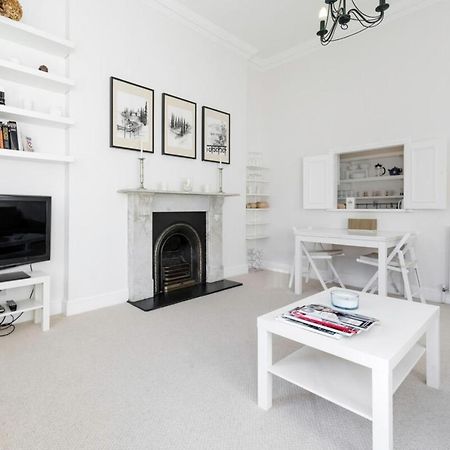 Elegant Earl'S Court 2 Bedroom Flat Just 4 Minutes From Tube London Eksteriør bilde