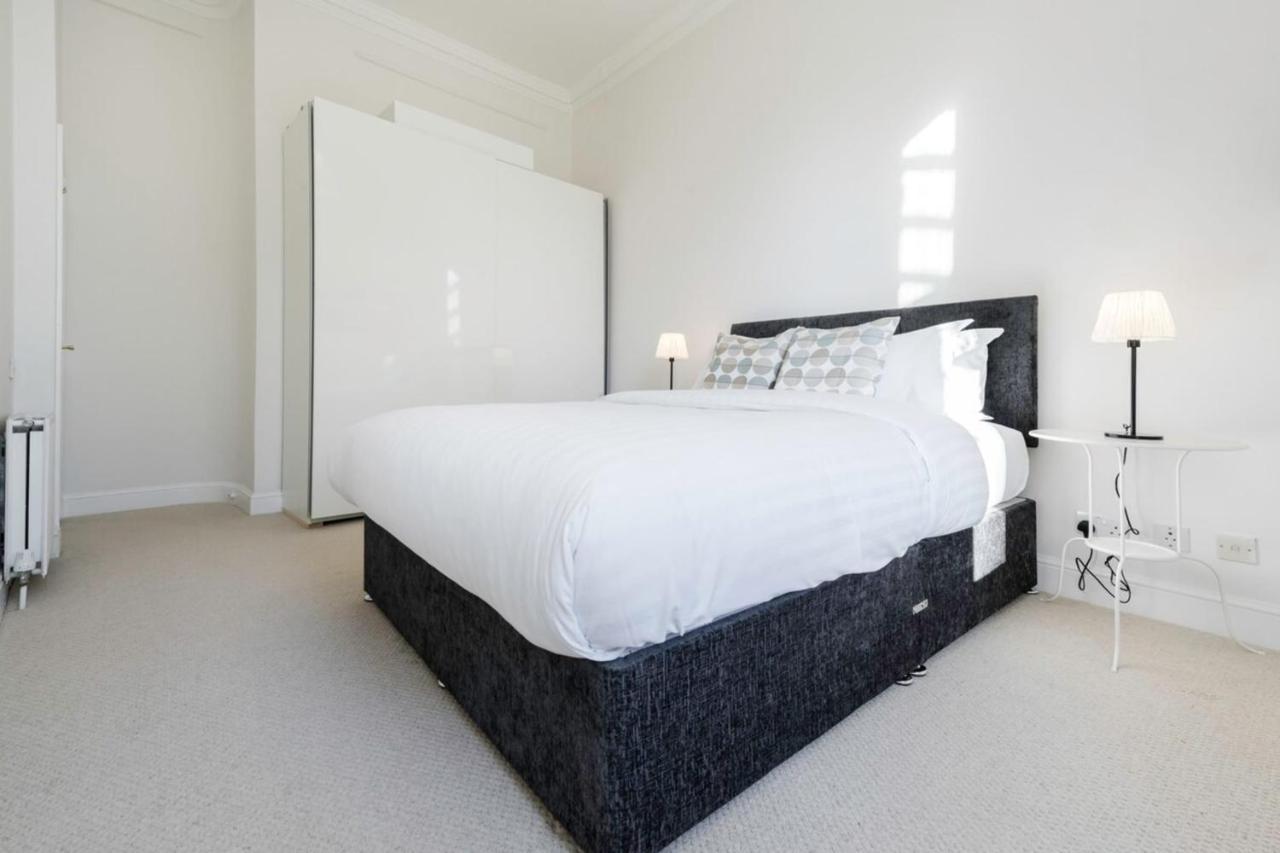 Elegant Earl'S Court 2 Bedroom Flat Just 4 Minutes From Tube London Eksteriør bilde